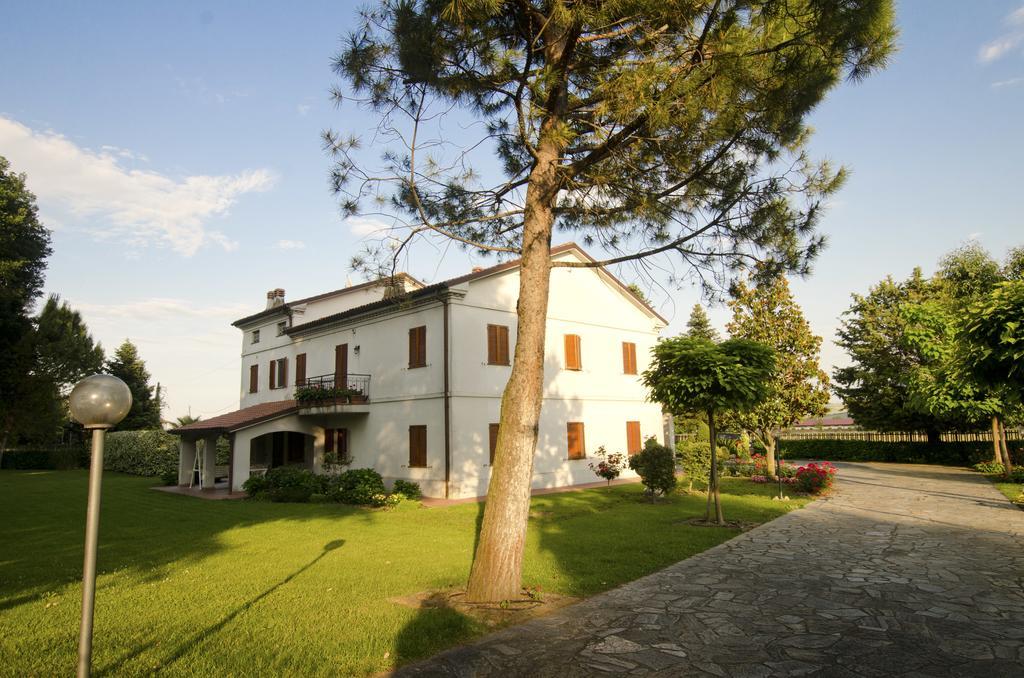 La Coccinella Bed & Breakfast Iesi Exterior photo